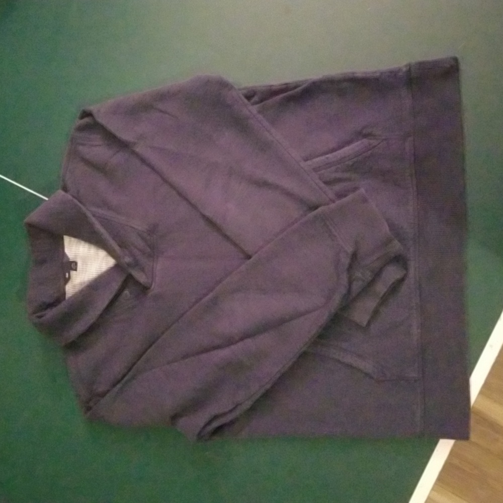 Navy Blue Gap Sweatshirt.